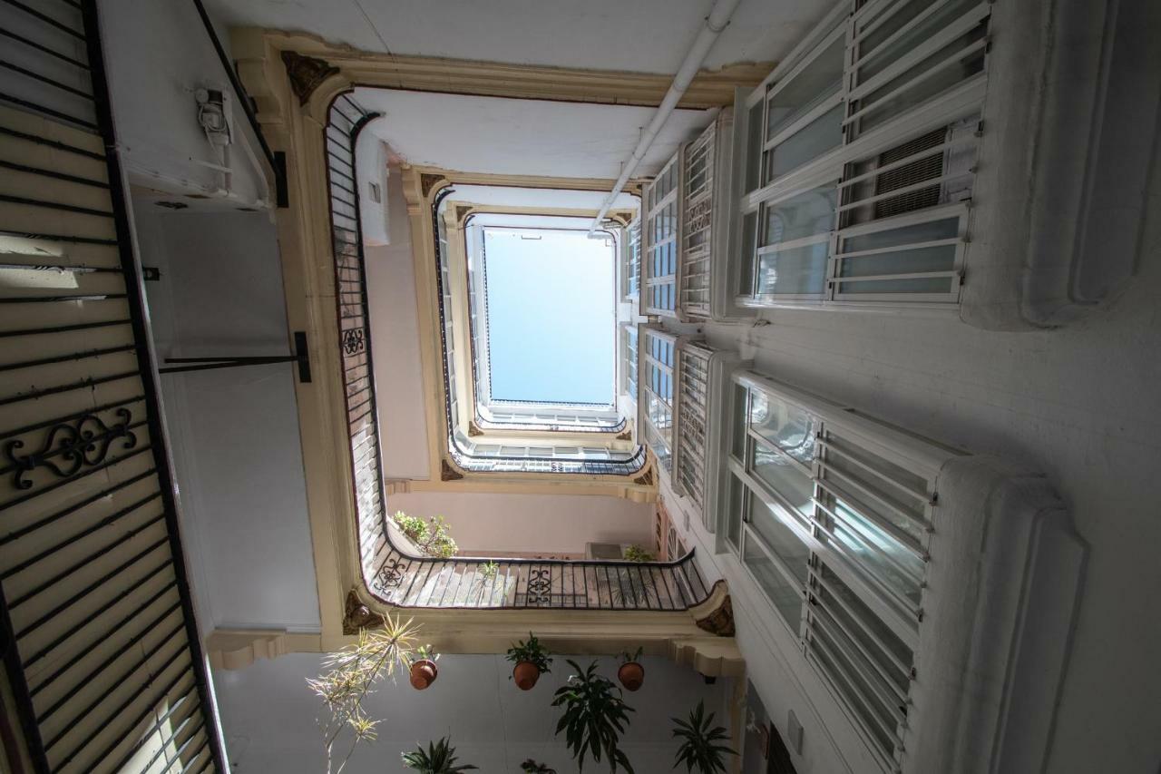 Apartamento Aires Mediterraneos Apartment Cadiz Luaran gambar